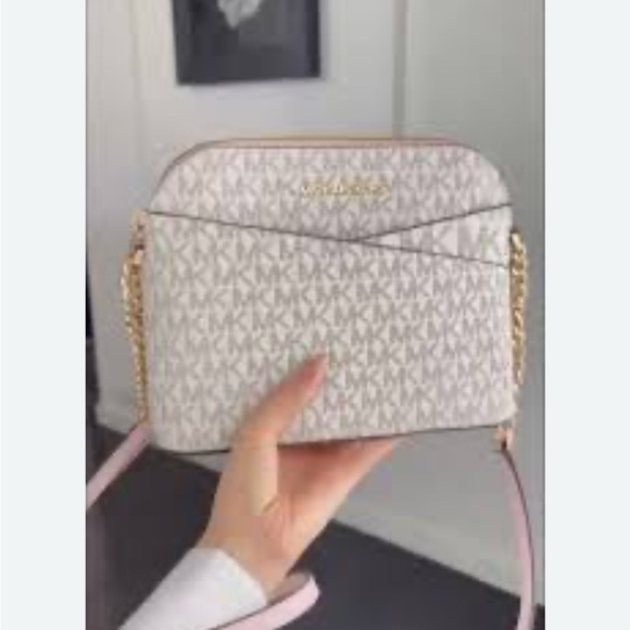 Michael Kors Beige and Gold Women's BagMichael Kors jet set crossbody bag - Picture 7 of 8